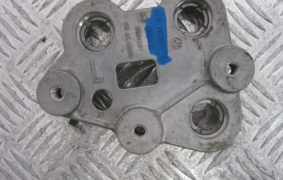 BMW Z4 E89 Engine mount bracket 7192957