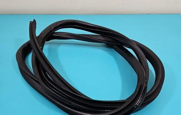 Nissan Note (E12) Front door rubber seal IMPRK1466997