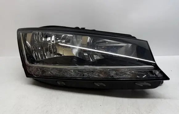 Skoda Fabia Mk3 (NJ) Headlight/headlamp 6V1941016D