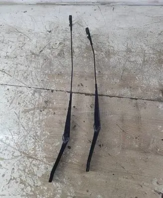 Ford Focus Front wiper blade arm