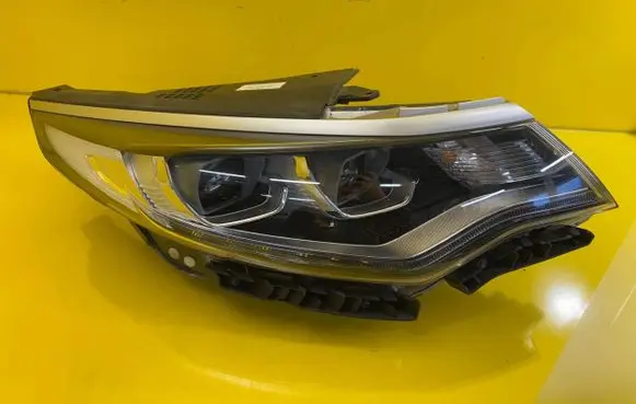 KIA Optima Headlight/headlamp 92102A8300