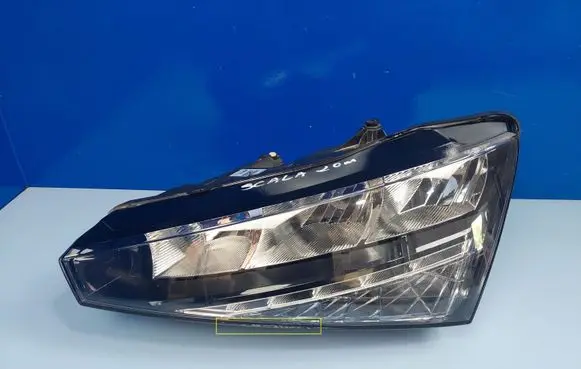Skoda Scala Headlight/headlamp 657941015 90176071