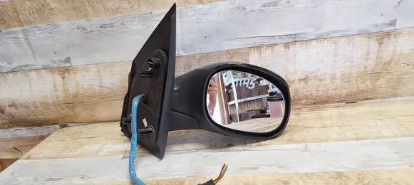 Front door electric wing mirror