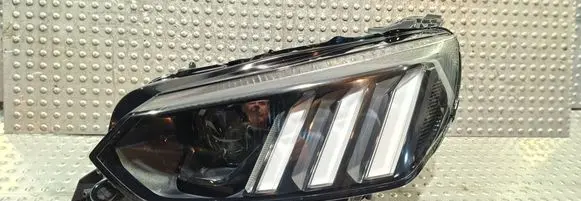 Peugeot 208 Headlight/headlamp S25053528 9841642080 L615789