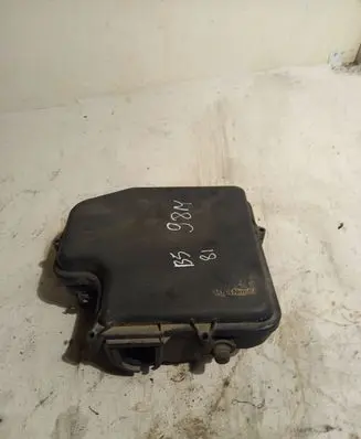 Volkswagen PASSAT B5 Fuse box set 8D1907613A