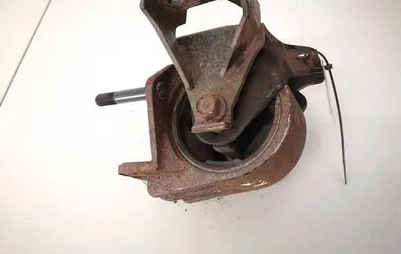 KIA Sorento Engine mount bracket 