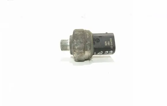 BMW 1 E82 E88 Oil pressure sensor 6483918146401