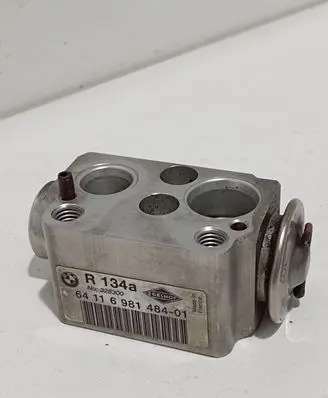 BMW 3 E92 E93 Air conditioning (A/C) expansion valve 6411698148401