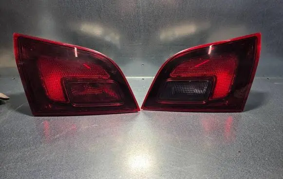 Opel Astra J Tailgate rear/tail lights 5051109292261B 495056087 13314053