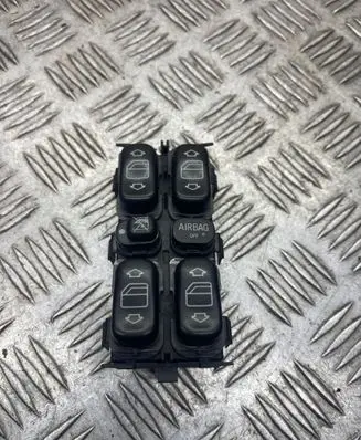 Mercedes-Benz A W168 Electric window control switch 1688206810 03753201