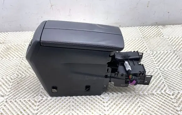 Peugeot 508 II Armrest 