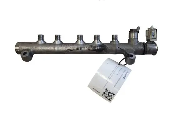Volvo V40 Fuel main line pipe 31303612