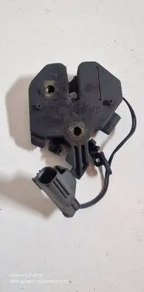 Volvo S80 Engine bonnet/hood lock/catch 9483764