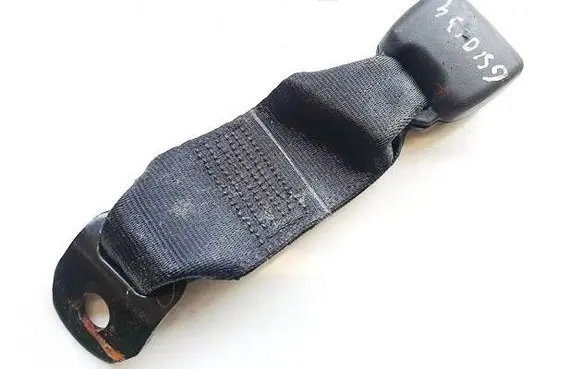 Toyota Yaris Middle seatbelt buckle (rear) g056702 c010