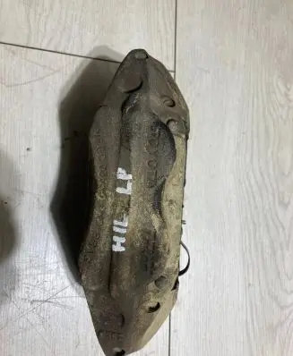 Toyota Hilux (AN10, AN20, AN30) Front brake caliper