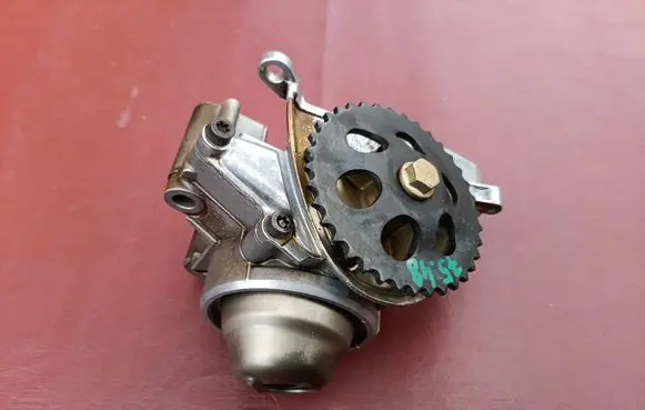Skoda Fabia Mk2 (5J) Oil pump 03D115105G TK1790311