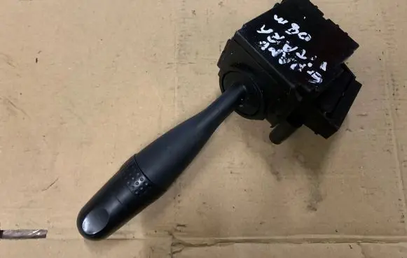 Suzuki Grand Vitara II Wiper control stalk PA6GF30 7Z26X