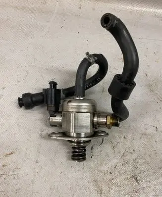 Audi Q5 SQ5 Fuel injection high pressure pump 06G127025D