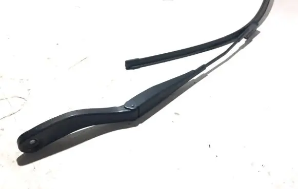 Volvo V50 Front wiper blade arm 8623159