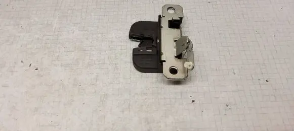 Seat Leon (1M) Tailgate lock latch 6L6827505A