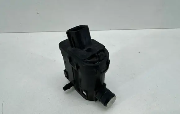 KIA Rio Windscreen/windshield washer pump 985102J500