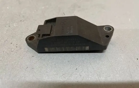 Mercedes-Benz E W211 Airbag deployment crash/impact sensor A0018209326