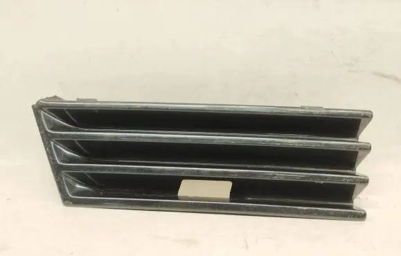 Mercedes-Benz E W210 Front tow hook cap/cover 2108850426 A2108850426