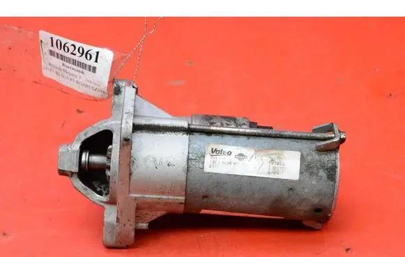 Renault Megane III Starter motor 233003329R