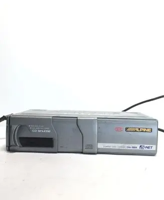 KIA Sorento CD/DVD changer 961603E000 C18006 S2101156
