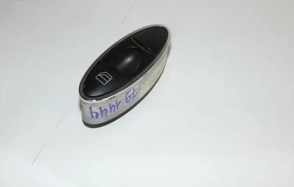Mercedes-Benz E W211 Electric window control switch A2118219958 A2118218651