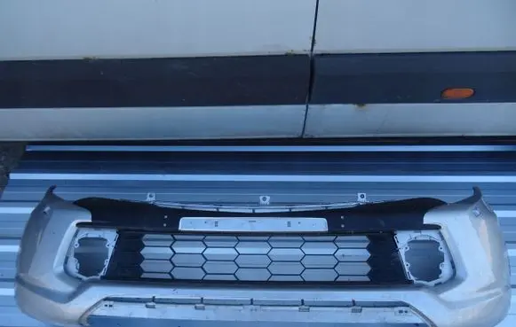 Mitsubishi L200 Front bumper R14P2