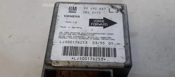 Opel Omega B1 Airbag control unit/module 90492467 5WK4110