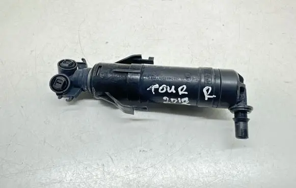 Volkswagen Touran II Headlight washer spray nozzle 1T0955104B