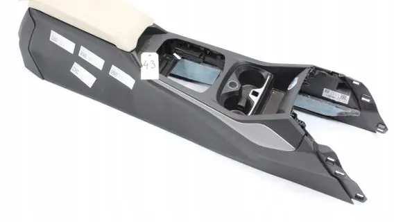 BMW 1 F40 Center console