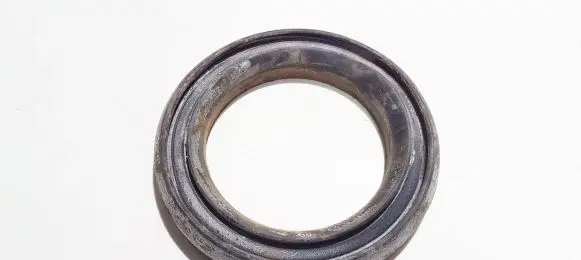 Nissan X-Trail T30 Front coil spring rubber mount 540344u000