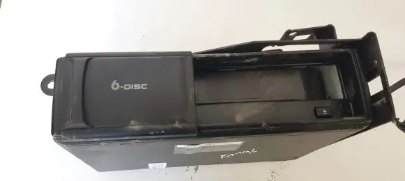 Volkswagen Golf IV CD/DVD changer 
