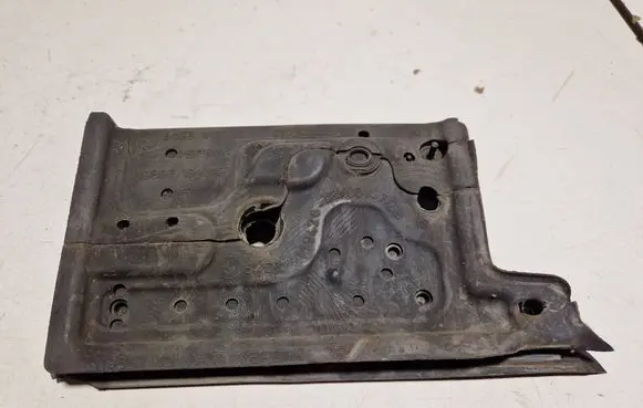 Other engine bay part