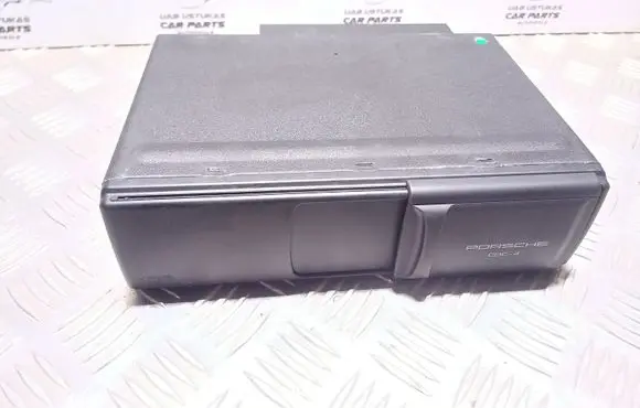 Porsche Cayenne (9PA) CD/DVD changer 7L5035111