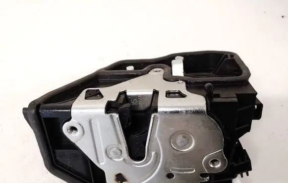 BMW 5 F10 F11 Rear door lock 7202147 A053702