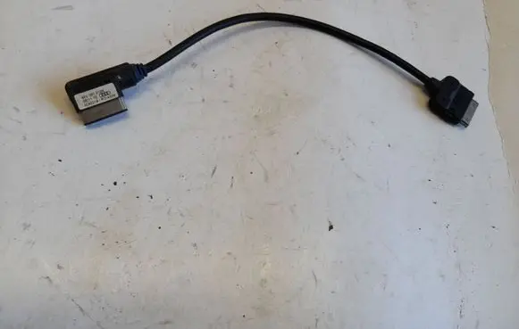 Audi A6 S6 C7 4G iPod connector socket 4F0051510K
