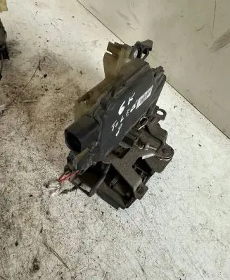 Seat Leon (1M) Rear door lock 3b4839015m