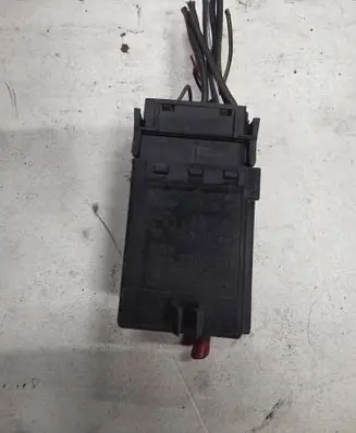 BMW 5 E39 Glow plug pre-heat relay 2246473