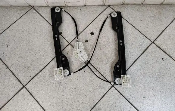 Dodge Journey Rear door window regulator with motor 961925102