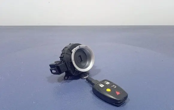 Volvo V50 Ignition lock 30797783