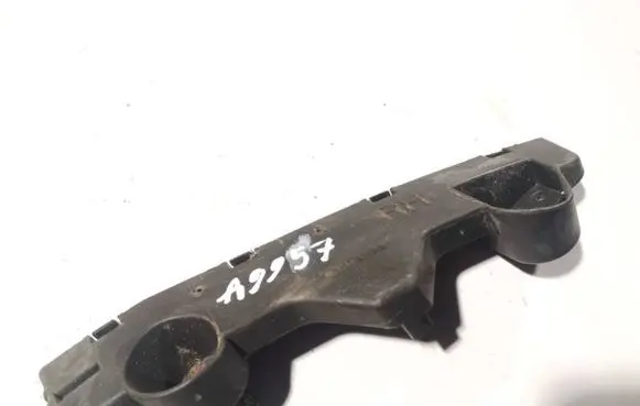 Mazda 2 Front bumper mounting bracket d652500t1 d01n500t1
