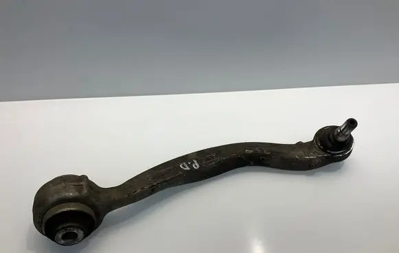 Mercedes-Benz C W204 Front lower control arm/wishbone