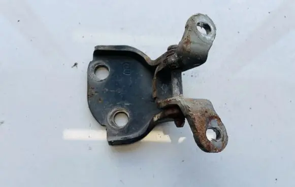 Rover 45 Rear door lower hinge