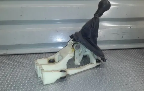 KIA Sportage Gear shifter/selector 