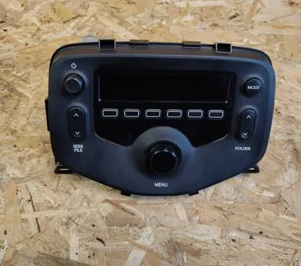 Toyota Aygo AB40 Radio/CD/DVD/GPS head unit 861200H040 CQSS94F3AE 10R0312883