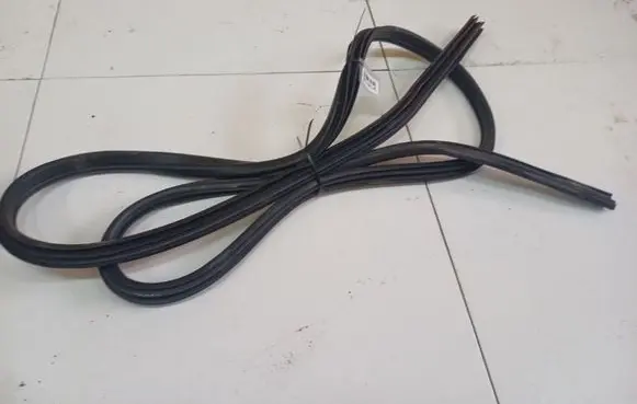 Ford Galaxy Rubber seal front coupe door 